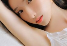 丰满吊带长腿美女裸背诱人写真-套图岛