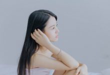 床上美女性感长发美女诱惑图片-套图岛
