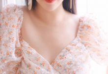 网红美女张辛宛碎花气质唯美写真图片-套图岛