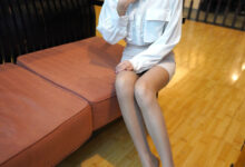 [壹吻映画]YW021《优雅白》素素[84+1P+1V／1.69G]-套图岛