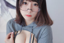 猫九酱Sakura - NO.04 超小比基尼眼镜娘 [34P-68MB]-套图岛