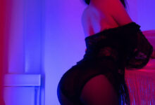 [Ugirls尤果网]爱尤物 2022.01.08 No.2252 韩美轩 欲色霓虹 [35P]-套图岛