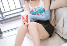 [YALAYI雅拉伊]2022.02.18 NO.899 回我们家 弈思[41+1P／458MB]-套图岛