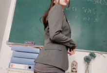 rioko凉凉子 - NO.91《年上の韵》奇怪的老师 视频 [3V-93MB]-套图岛