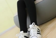 [誉铭传媒]袜足摄影 2019年 NO.018 时尚板鞋厚袜裸足[130P／705MB]-套图岛