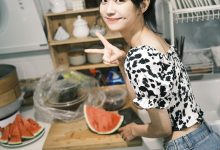 [YITUYU艺图语]2022.04.11 厨房吃瓜 飞鸟咕咕-[30+1P／300MB]-套图岛