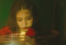 [YITUYU艺图语]2022.06.25 发光的发丝，三角梅瀑布下的女神 姝雯同学[54+1P／853MB]-套图岛