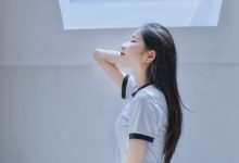 [YITUYU艺图语]2022.12.29 阁楼里的素白 小静[25+1P／594MB]-套图岛