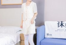 [BoBoSocks袜啵啵]NO.421 奶油-皮鞋、厚白丝、瑜伽动作时老头乐挠脚剧情[140P+1V／6.20GB]-套图岛