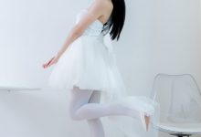 物恋传媒 NO.2233 小影-小影-高跟鞋、厚白丝[150P-1V-4.35G]-套图岛