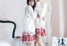 [BoBoSocks袜啵啵]NO.484 小甜豆甜甜圈-两双板鞋、油亮肉丝、堆堆袜套、白棉袜、脚对脚 斗脚 手互相挠脚剧情[172P+1V／7.44GB]-套图岛