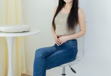 物恋传媒 NO.2303 闪闪-帆布鞋、短黑丝（脚尖加固款）、自然穿着白棉袜、裸足[168P-1V-6.75G]-套图岛