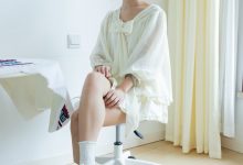 物恋传媒 No.2489 南南-板鞋、白棉袜、裸足 [150P1V-3.47GB]-套图岛