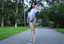 [ligui丽柜]hd视频 2025.11.15 白纱透肤林中漫游 kunkun [1V-1.29G]-套图岛